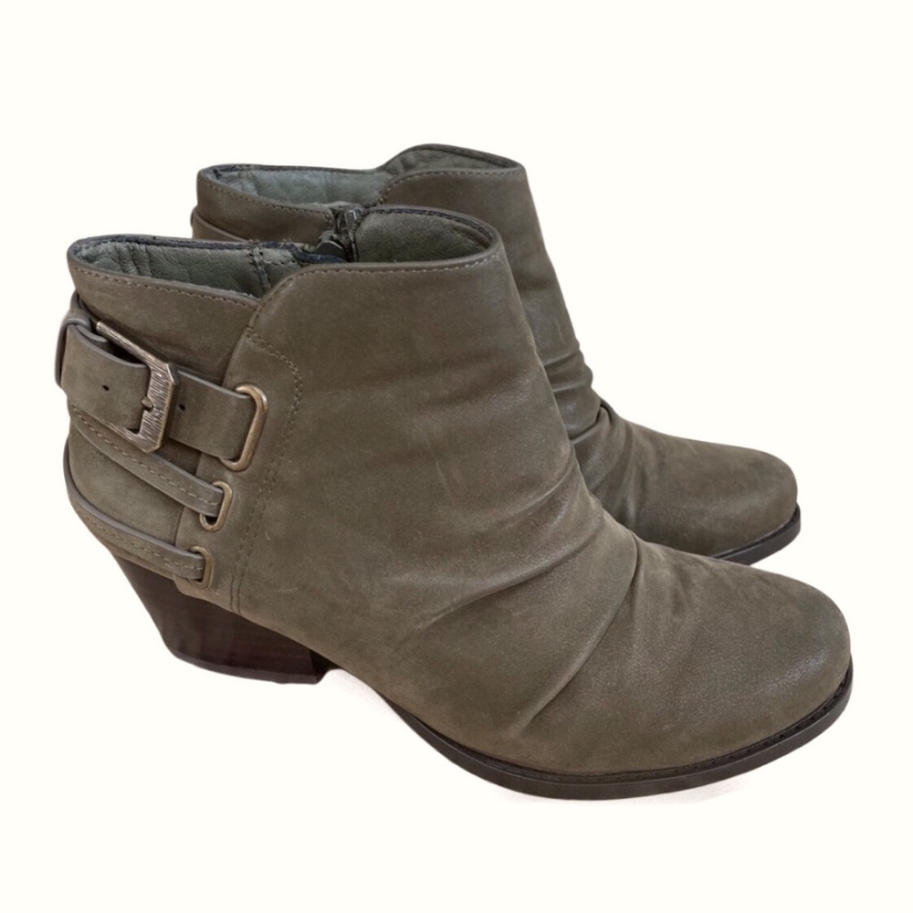 BareTraps Reid Olive Taupe Faux Suede Ankle Boots Sz 9